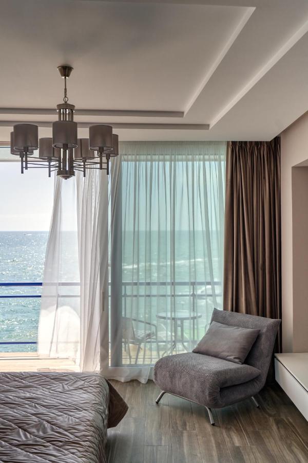 Maristella Marine Residense Hotel Apartment Odesa Exterior photo