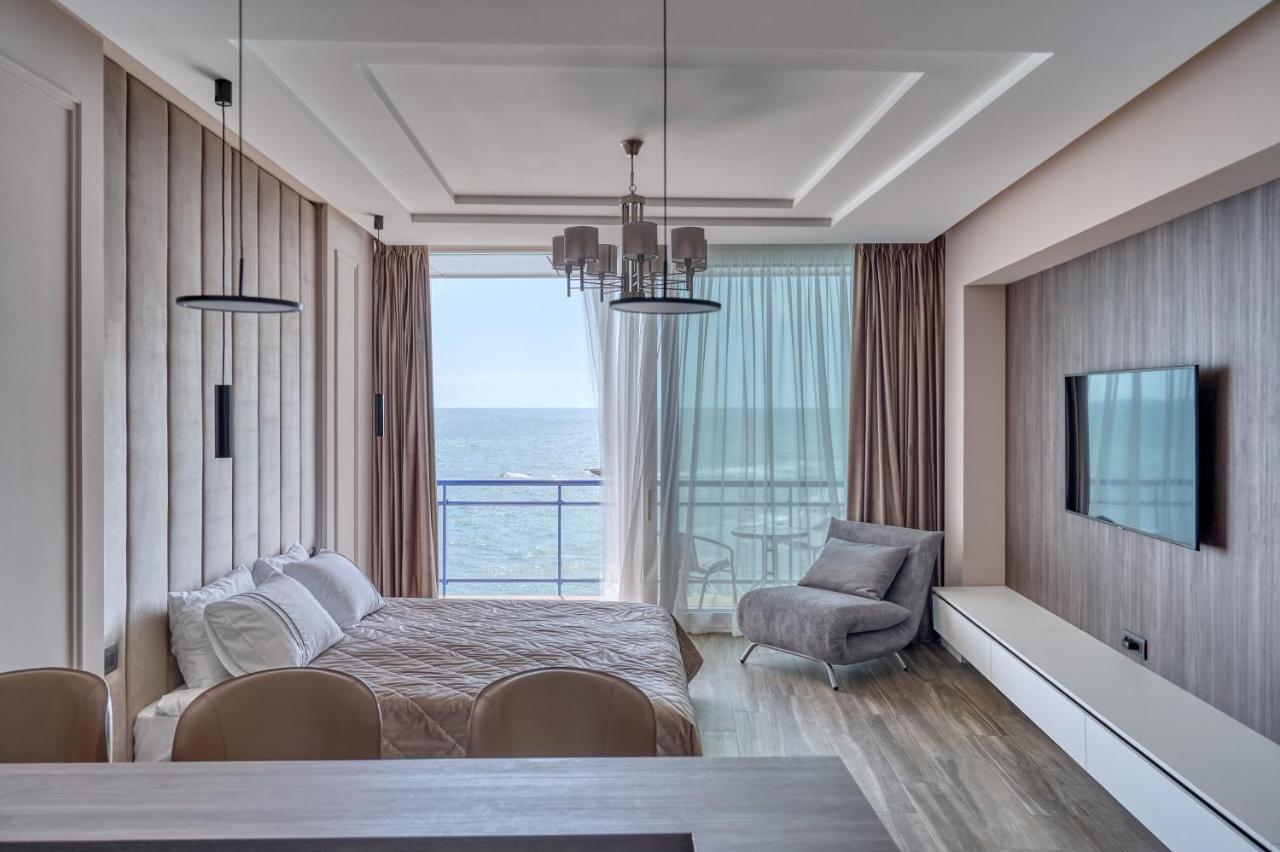 Maristella Marine Residense Hotel Apartment Odesa Exterior photo